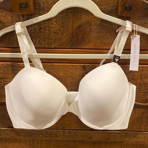 VS Love Cloud Smooth Lightly Lined Demi Bra